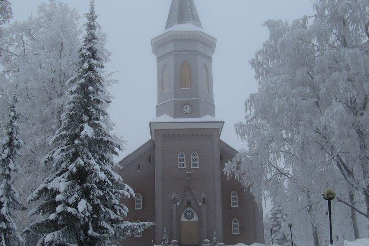 hattulan talvinen kirkko