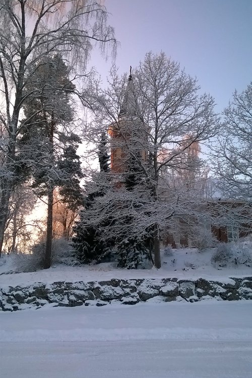 Nuorten oman lauluryhmän harjoitukset sunnuntain messua varten Nuorten oman lauluryhmän harjoitukset sunnuntain messua varten